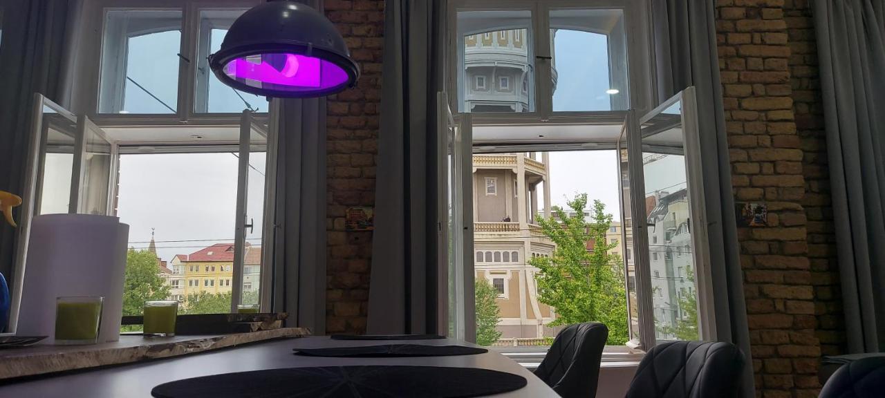 Tower Szeged Belvarosi Exkluziv Panoramas Apartman - Free Parking מראה חיצוני תמונה