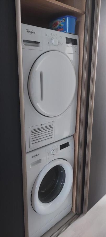 Tower Szeged Belvarosi Exkluziv Panoramas Apartman - Free Parking מראה חיצוני תמונה
