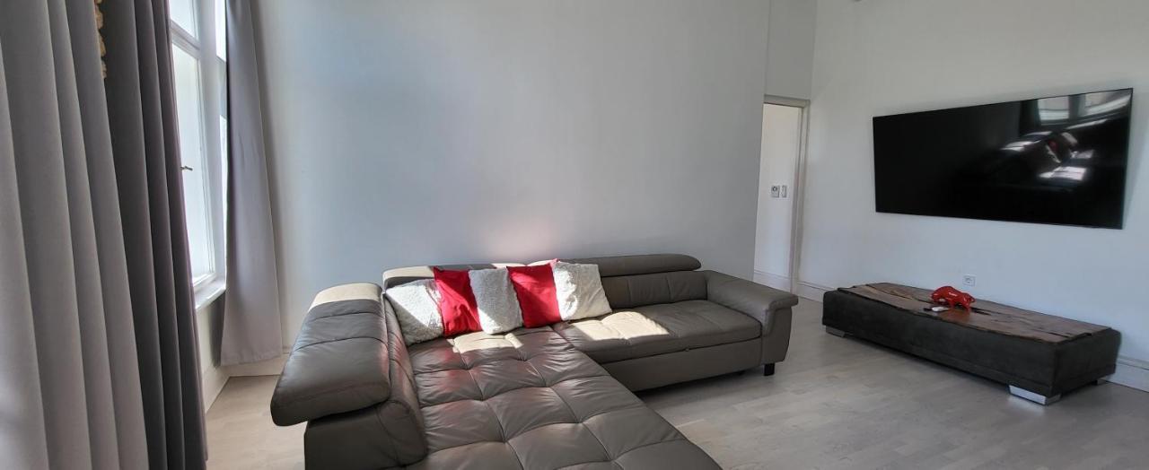 Tower Szeged Belvarosi Exkluziv Panoramas Apartman - Free Parking מראה חיצוני תמונה