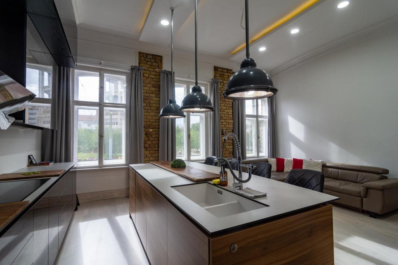 Tower Szeged Belvarosi Exkluziv Panoramas Apartman - Free Parking מראה חיצוני תמונה