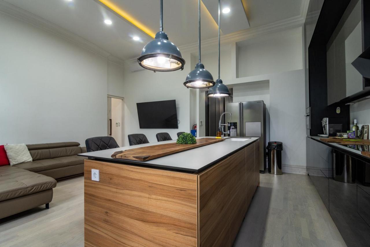 Tower Szeged Belvarosi Exkluziv Panoramas Apartman - Free Parking מראה חיצוני תמונה