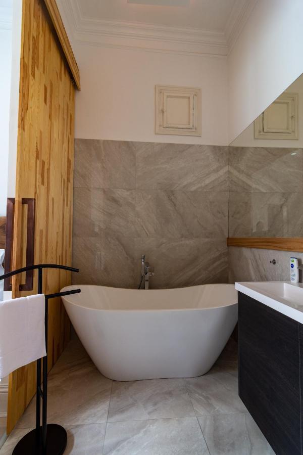 Tower Szeged Belvarosi Exkluziv Panoramas Apartman - Free Parking מראה חיצוני תמונה
